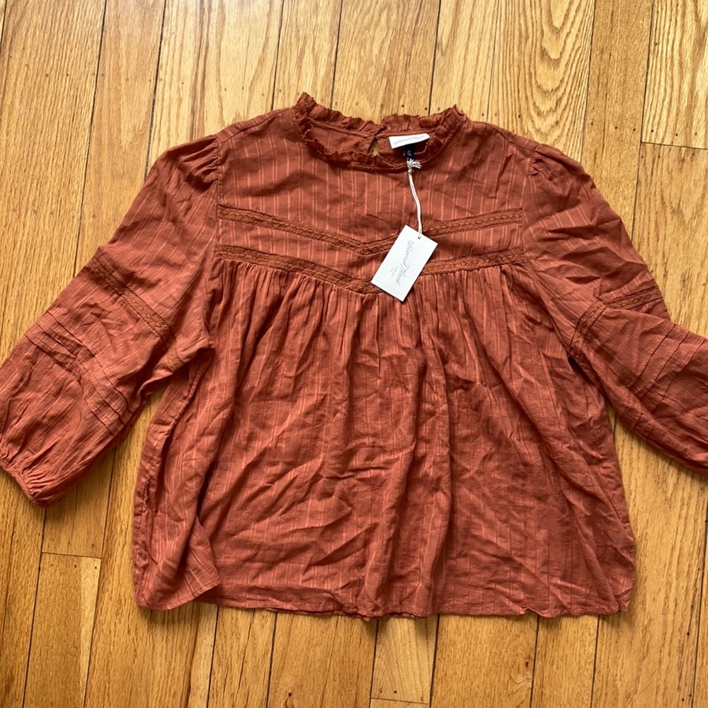 NWT Universal Threads Peasant Blouse